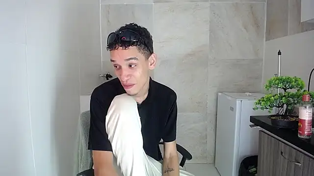 Snapshot of Zamaelprime_ chatting on April 29, 6:39 am Zamaelprime online show from April 29, 6:39 am