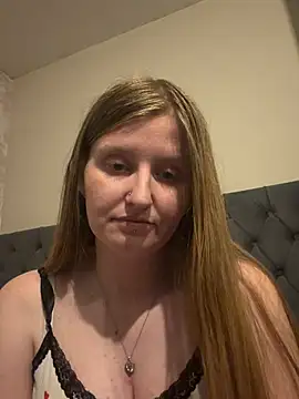 Snapshot of shannonlouisex chatting on March 29, 6:30 pm shannonlouisex online show from March 29, 6:30 pm