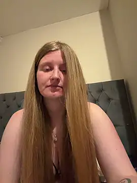 Snapshot of shannonlouisex chatting on March 30, 8:10 pm shannonlouisex online show from March 30, 8:10 pm