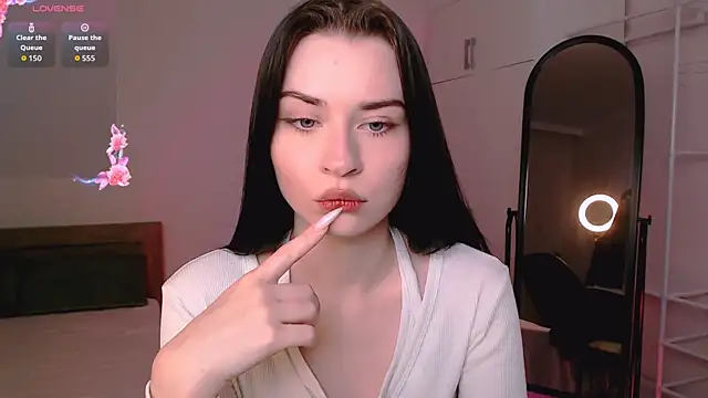 Snapshot of Tina_Charm chatting on June 7, 6:22 pm Tina Charm online show from June 7, 6:22 pm