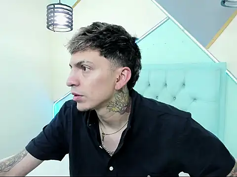 Snapshot of Max_sstteel chatting on April 6, 1:01 pm Max sstteel online show from April 6, 1:01 pm