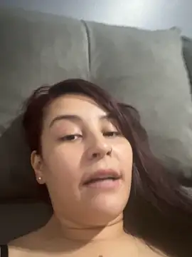 Snapshot of veronicasapequinha chatting on April 1, 1:41 pm veronicasapequinha online show from April 1, 1:41 pm