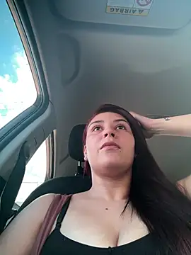 Snapshot of veronicasapequinha chatting on April 2, 11:41 am veronicasapequinha online show from April 2, 11:41 am