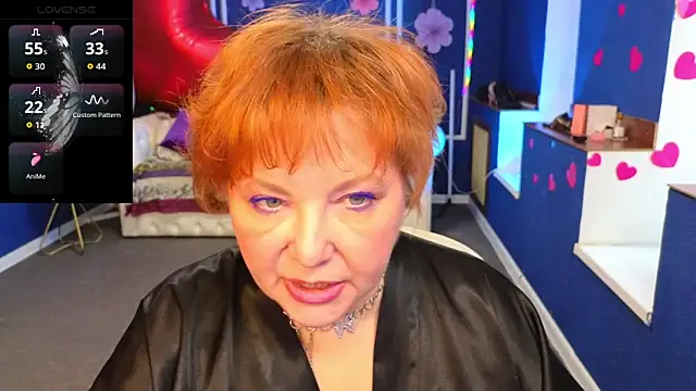 Snapshot of Kira_Kingslee chatting on April 4, 6:11 am Kira Kingslee online show from April 4, 6:11 am