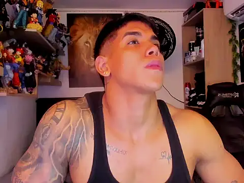 Snapshot of William_dracko chatting on April 16, 4:35 am William dracko online show from April 16, 4:35 am