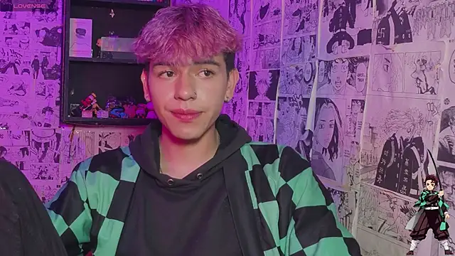 Snapshot of Mikey_TR chatting on April 5, 3:26 am Mikey TR online show from April 5, 3:26 am