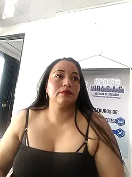 Snapshot of Naughty_Kitten_ chatting on April 6, 8:54 pm Naughty Kitten online show from April 6, 8:54 pm