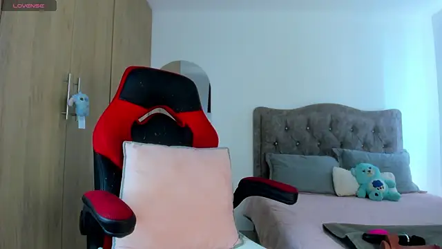 mia adamsxx online show from June 19, 6:34 pm