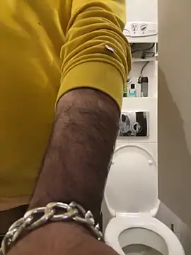 Snapshot of zfrkz chatting on April 1, 11:13 pm zfrkz online show from April 1, 11:13 pm