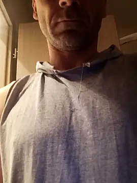 Snapshot of patriot6907 chatting on April 16, 1:39 am patriot6907 online show from April 16, 1:39 am