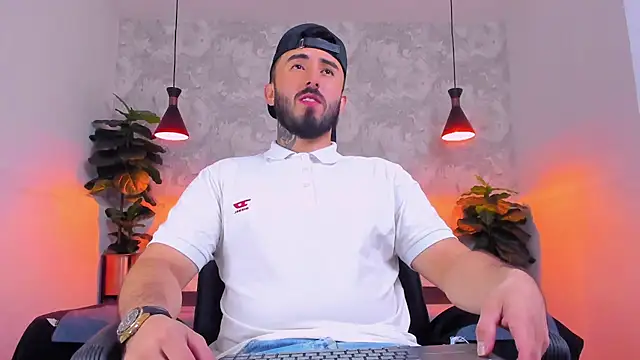 martin foster  online show from April 3, 4:10 am