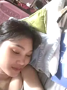 Snapshot of Saryloveparadise chatting on April 1, 7:31 am Saryloveparadise online show from April 1, 7:31 am