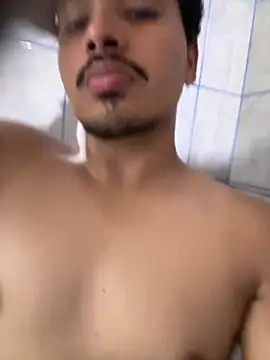 Snapshot of SantiagoHOT88 chatting on April 4, 1:04 am SantiagoHOT88 online show from April 4, 1:04 am