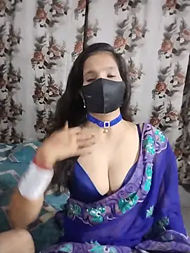 Snapshot of Cute-Adhya chatting on August 4, 5:37 pm Cute-Adhya online show from August 4, 5:37 pm