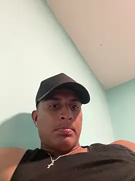 ianruiz02 online show from April 19, 7:49 pm