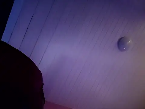 Snapshot of RickDonn chatting on March 31, 9:37 pm RickDonn online show from March 31, 9:37 pm