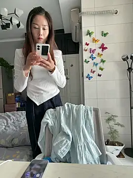 Snapshot of yuanpu0925 chatting on March 31, 2:24 am yuanpu0925 online show from March 31, 2:24 am