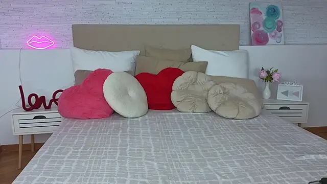 Snapshot of Melissa_me0w chatting on April 1, 8:17 pm Melissa me0w online show from April 1, 8:17 pm