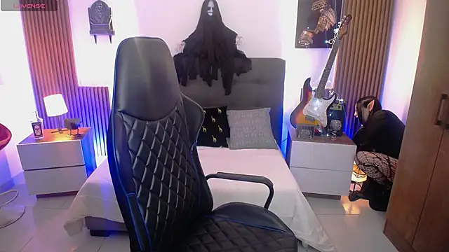 Snapshot of Nyxnocturne chatting on March 31, 12:05 pm Nyxnocturne online show from March 31, 12:05 pm