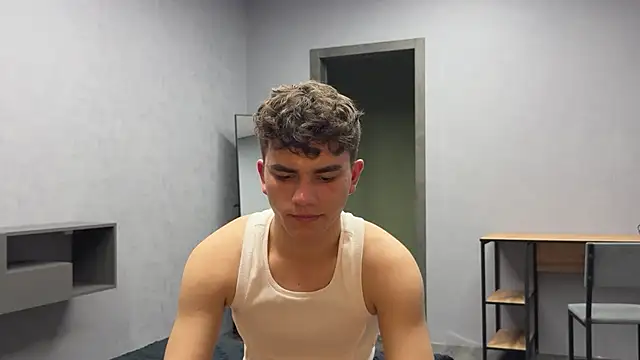 MaxWoolf online show from May 12, 2:36 pm