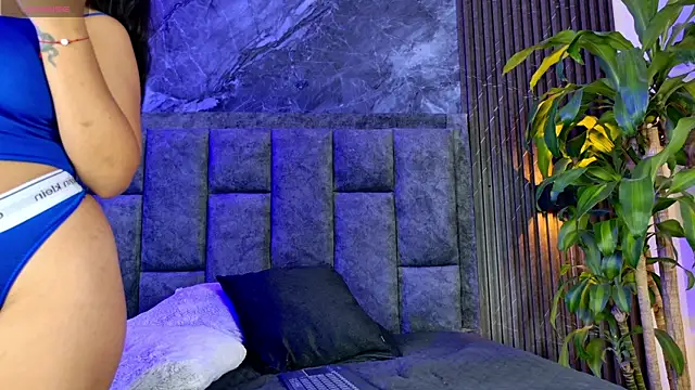 Amaia aa  online show from April 1, 7:22 pm