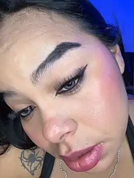 lunaa love online show from April 1, 12:55 am