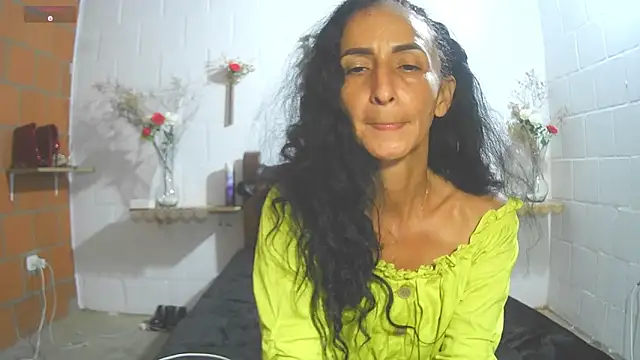SamanttaLopez online show from May 8, 12:27 am
