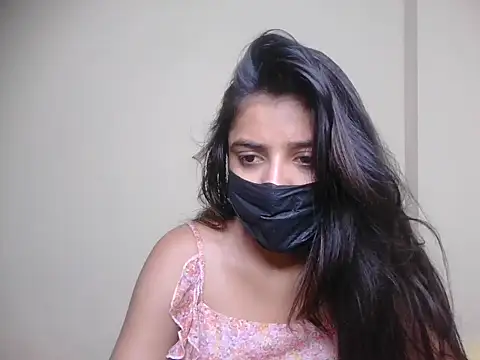 Snapshot of NANCY_OBEROYE chatting on May 14, 5:25 am NANCY OBEROYE online show from May 14, 5:25 am