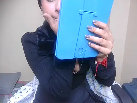 Snapshot of NANCY_OBEROYE chatting on May 17, 8:34 am NANCY OBEROYE online show from May 17, 8:34 am