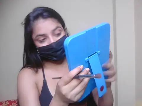 Snapshot of NANCY_OBEROYE chatting on May 18, 6:19 am NANCY OBEROYE online show from May 18, 6:19 am