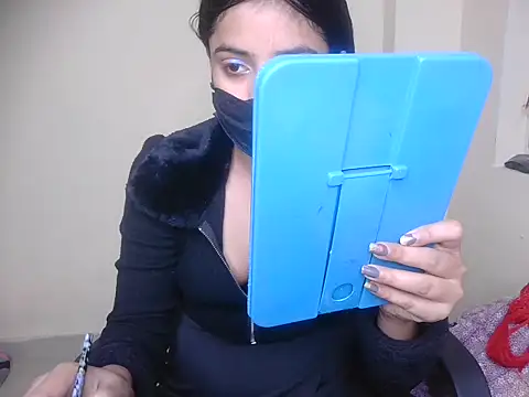 Snapshot of NANCY_OBEROYE chatting on May 20, 6:41 am NANCY OBEROYE online show from May 20, 6:41 am