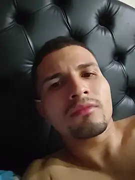 Snapshot of camiloangel119 chatting on March 28, 6:51 pm camiloangel119 online show from March 28, 6:51 pm