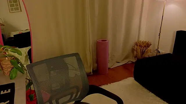 RonnyCookie  online show from April 3, 7:45 pm