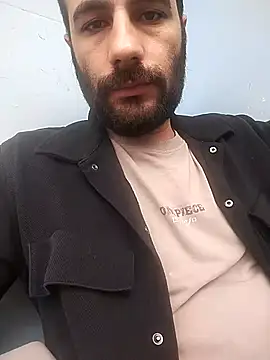 Snapshot of hartboy41 chatting on April 4, 2:25 pm hartboy41 online show from April 4, 2:25 pm