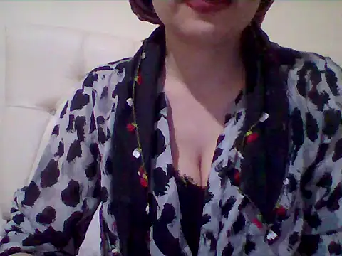 Snapshot of busex25 chatting on March 28, 10:42 pm busex25 online show from March 28, 10:42 pm