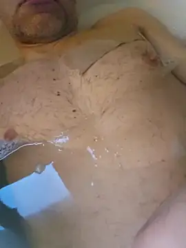 Snapshot of RoyVargo_real chatting on April 2, 5:54 pm RoyVargo real online show from April 2, 5:54 pm