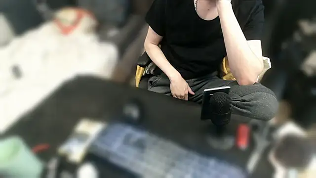 Snapshot of xMrNoFace26 chatting on April 1, 1:23 pm xMrNoFace26 online show from April 1, 1:23 pm