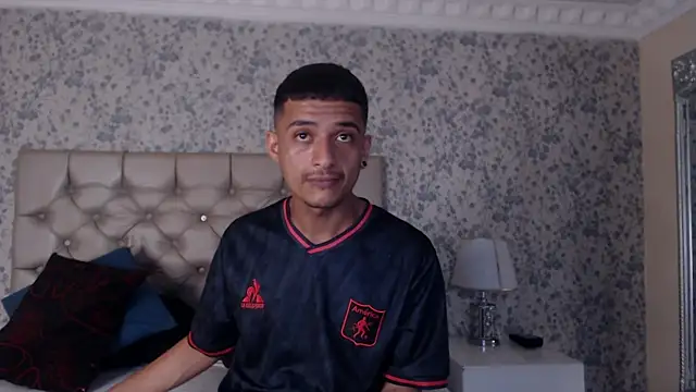 Snapshot of TurnerStar chatting on March 30, 12:28 pm TurnerStar online show from March 30, 12:28 pm