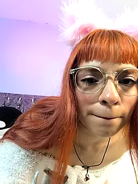 Chloee Reed online show from April 3, 9:18 am