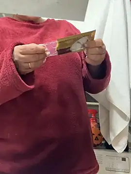 Tugatita1990 online show from April 2, 7:33 pm