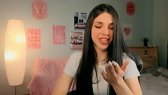 molly rettyy online show from April 2, 4:21 am