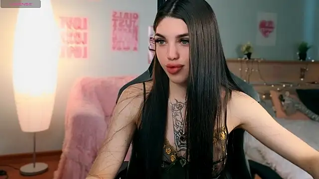 Snapshot of molly_rettyy chatting on May 19, 3:57 am molly rettyy online show from May 19, 3:57 am