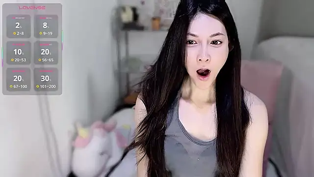 Snapshot of LILI7-LI chatting on August 4, 2:15 am LILI7-LI online show from August 4, 2:15 am