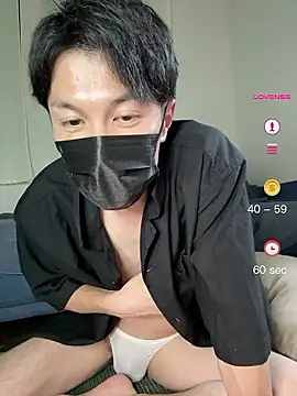 -YumaUemura- online show from May 9, 2:11 pm