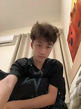 Snapshot of sexyboy-3525 chatting on April 2, 2:58 pm sexyboy-3525 online show from April 2, 2:58 pm