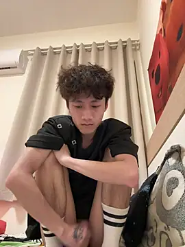 sexyboy-3525 online show from May 7, 4:34 pm