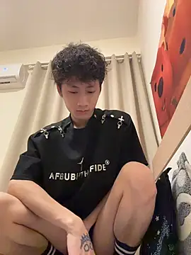 sexyboy-3525 online show from May 16, 6:43 am