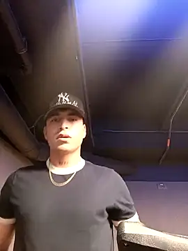 Snapshot of nico_herrera__ chatting on April 2, 7:00 pm nico herrera online show from April 2, 7:00 pm