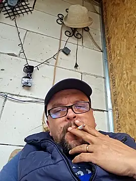 Snapshot of Cristo1982 chatting on April 1, 12:28 pm Cristo1982 online show from April 1, 12:28 pm