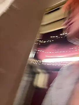 Snapshot of devilinhereyes chatting on April 10, 9:08 pm devilinhereyes online show from April 10, 9:08 pm